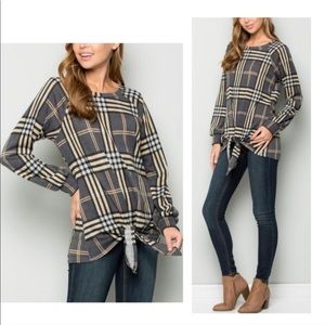 🔥Grey Tan and black plaid  Long sleeve shirt/top